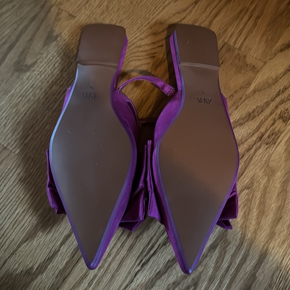 Zara slip on suede pointed toe flats with bow - Picture 2 of 2